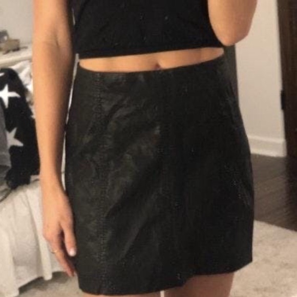 Black Urban Outfitters Leather Skirt - Picture 4 of 4
